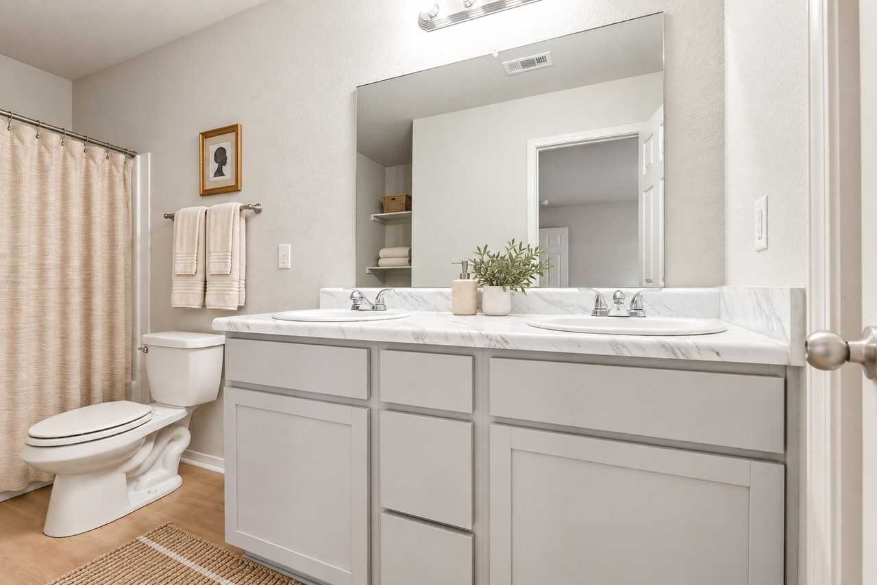 5137 Woodstream Dr - Photo 4 of 17