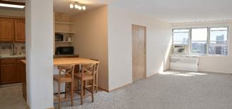 3935 Blackstone Ave #10E - Photo 1 of 1