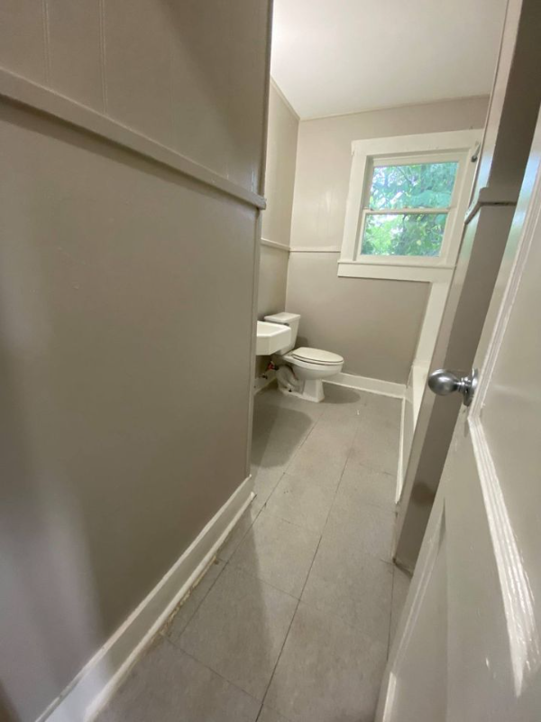 2208 Semmes St - Photo 2 of 15