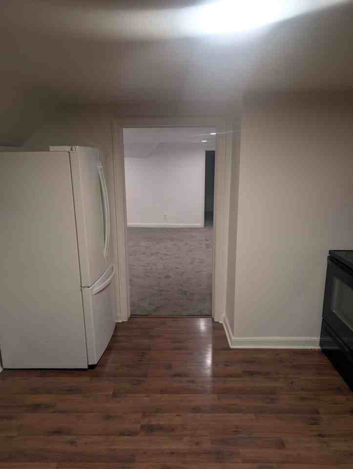 1068A W Washington St - Photo 3 of 17