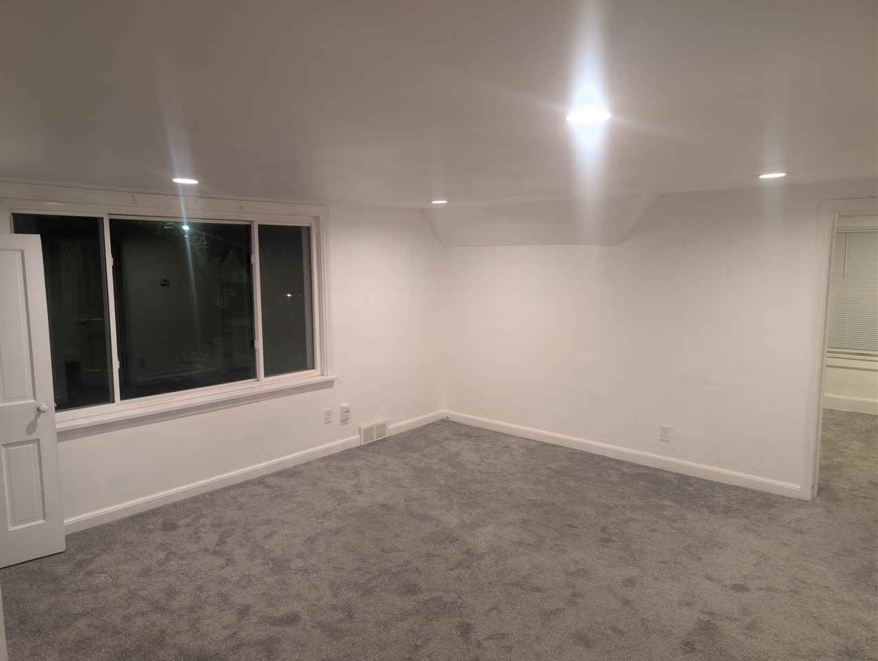 1068A W Washington St - Photo 6 of 17