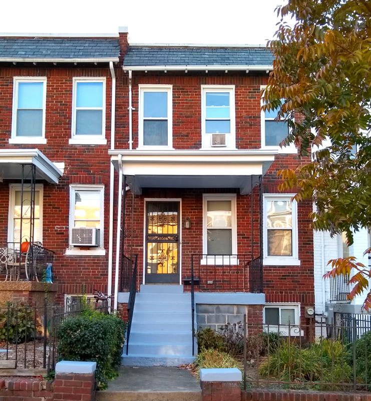 1121 Oates St Ne - Photo 2 of 29