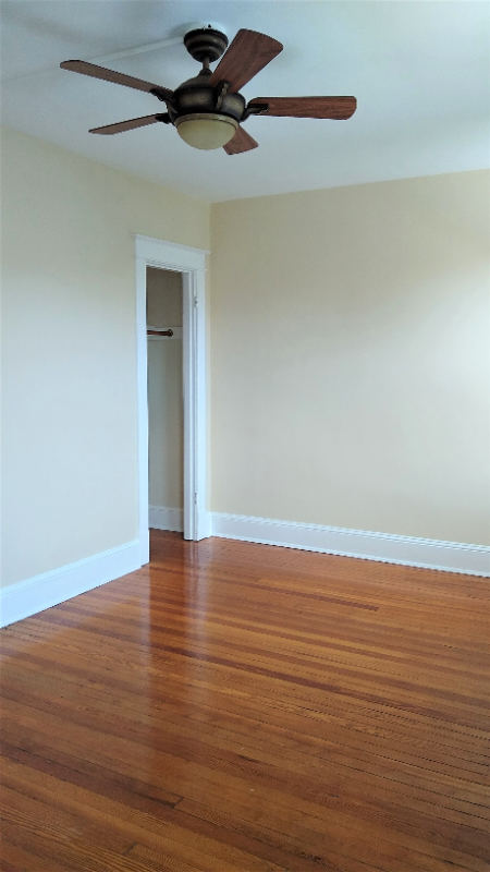 1121 Oates St Ne - Photo 7 of 29