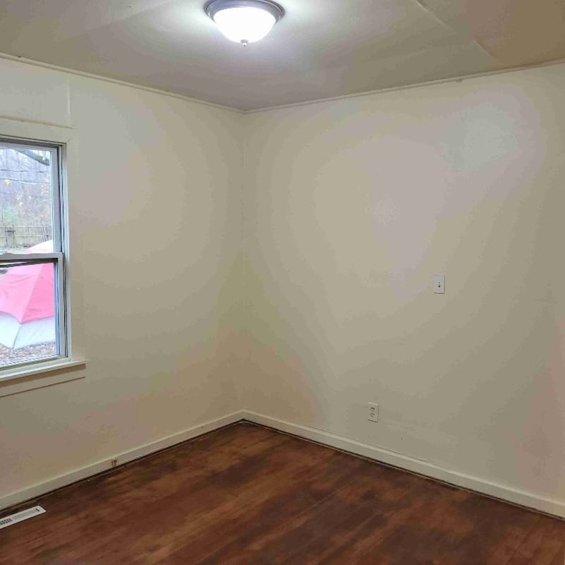 1975 Hatch Ave - Photo 6 of 12