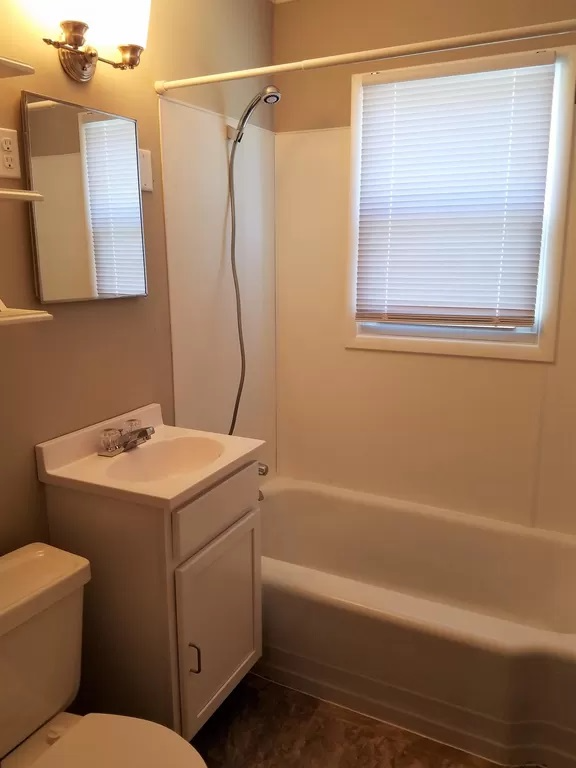 2656 S Ellis Ave - Photo 2 of 10