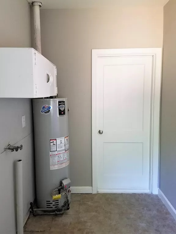2656 S Ellis Ave - Photo 4 of 10