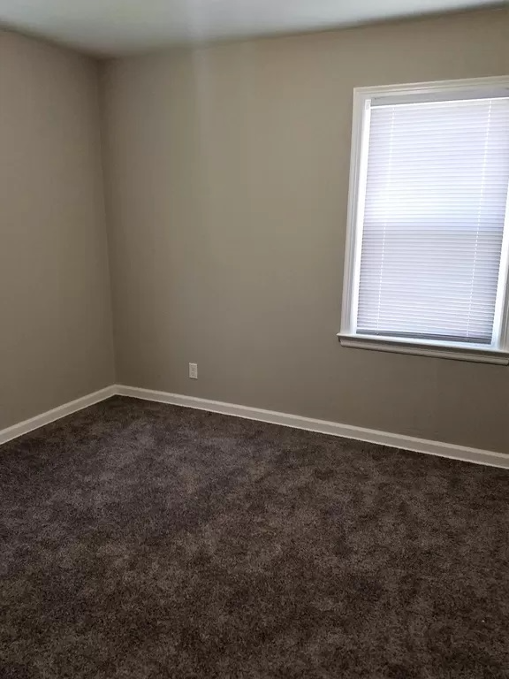 2656 S Ellis Ave - Photo 6 of 10
