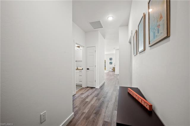 1141 Gilbert Ave S - Photo 7 of 20