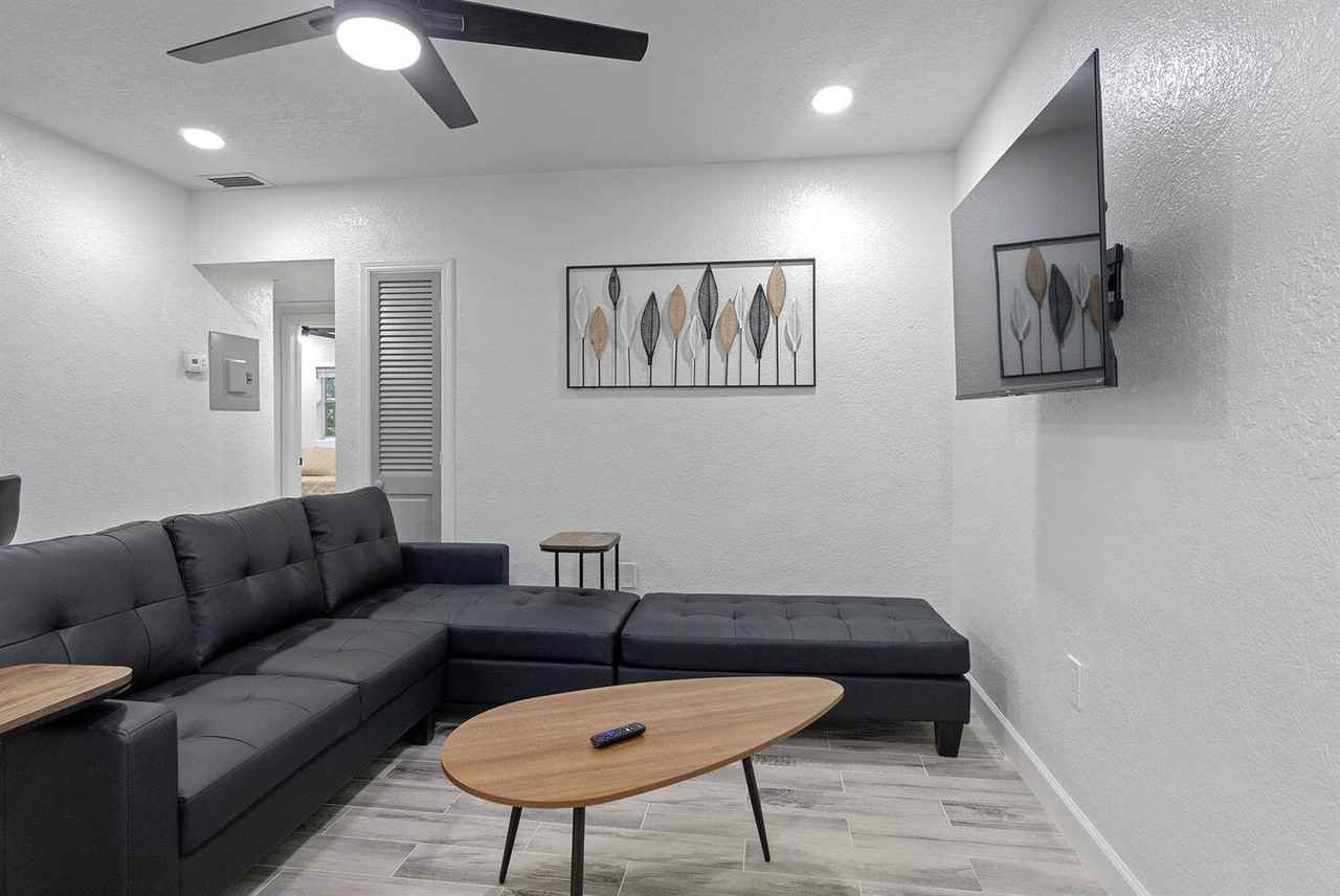 1614 Ferris Ave #1 - Photo 3 of 17