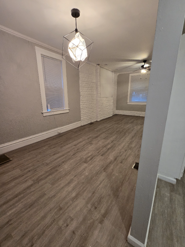 5065 Northland Ave - Photo 6 of 7