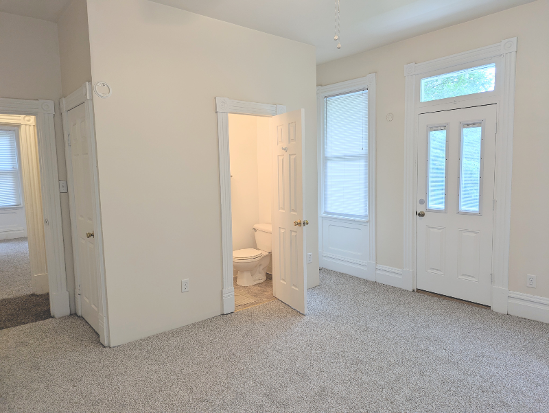 1807 11th St - Photo 6 of 16