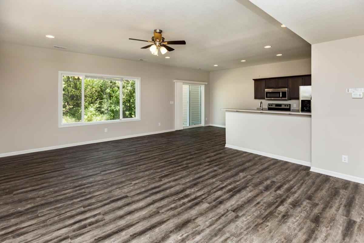 913 Southeast 10th Lane - Photo 4 of 15