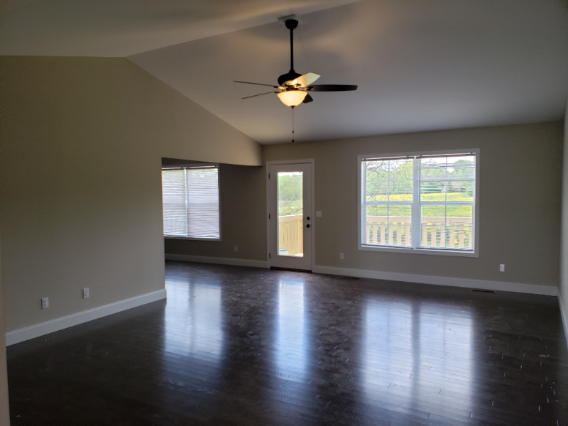 503 Holladay Rd - Photo 2 of 11