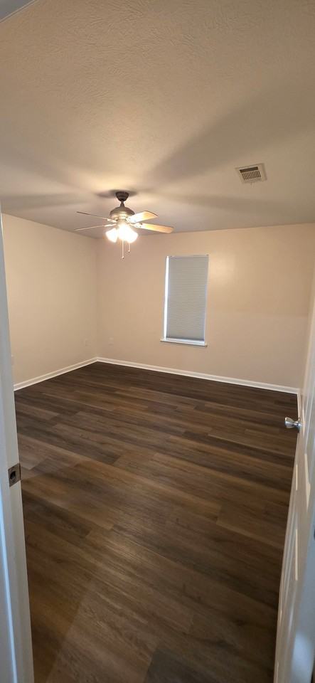 2216 Mustang St - Photo 6 of 20