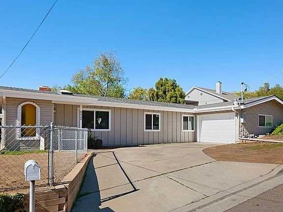 8422 Wenatchee Ave - Photo 2 of 24