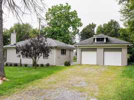 featured image of 3855 Mount Royal Blvd