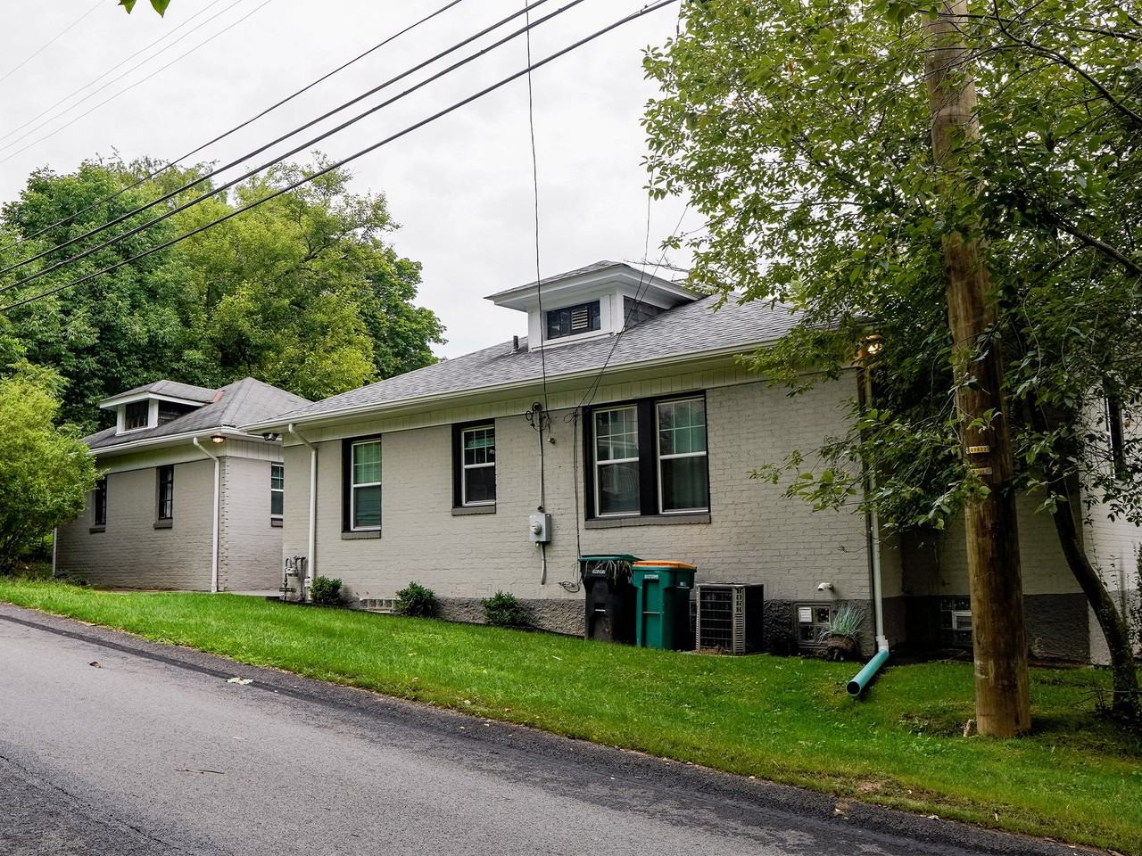 3855 Mount Royal Blvd - Photo 4 of 22