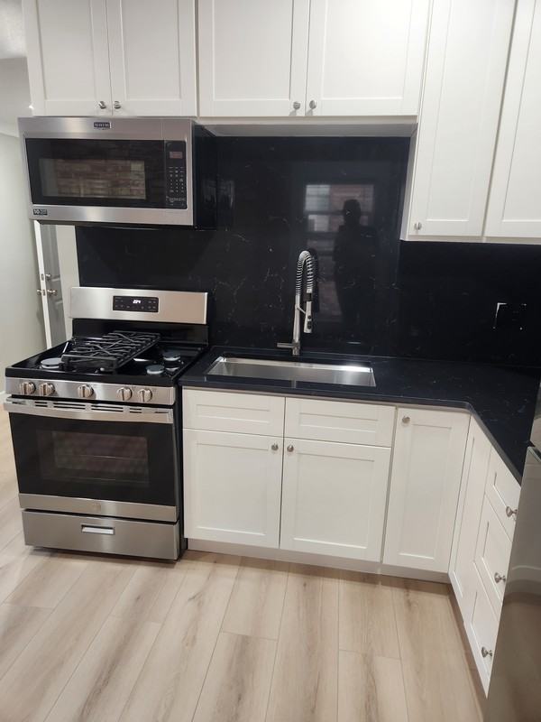 127 E 1st Ave #4