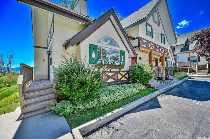 340 Rainbow Ln #C - Photo 3 of 9