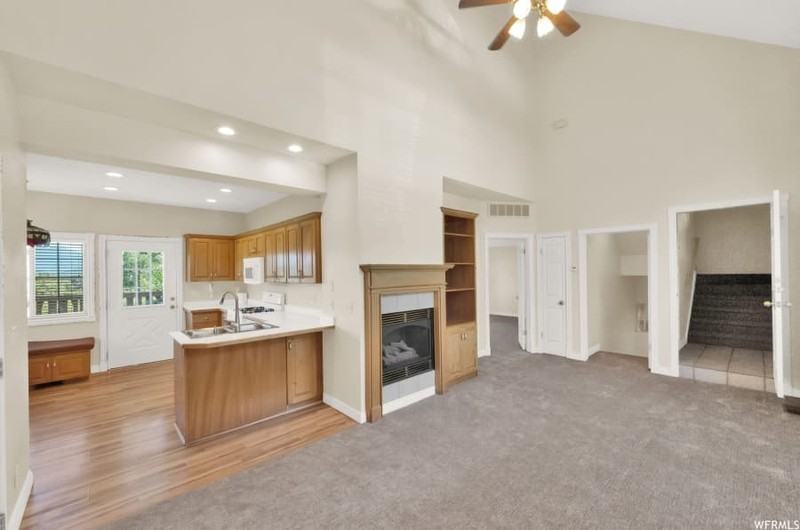 340 Rainbow Ln #C - Photo 4 of 9