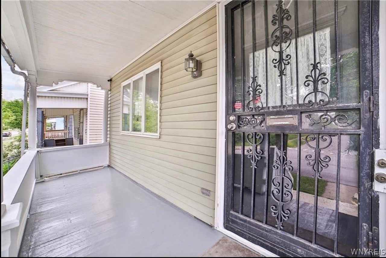 421 E Utica St - Photo 2 of 16