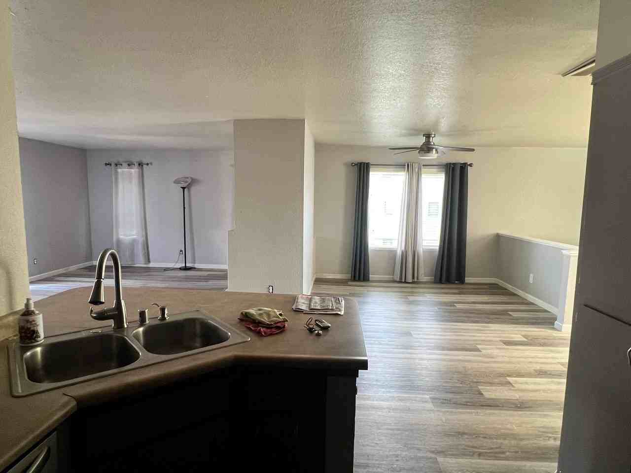 1604 Porter Way - Photo 3 of 10