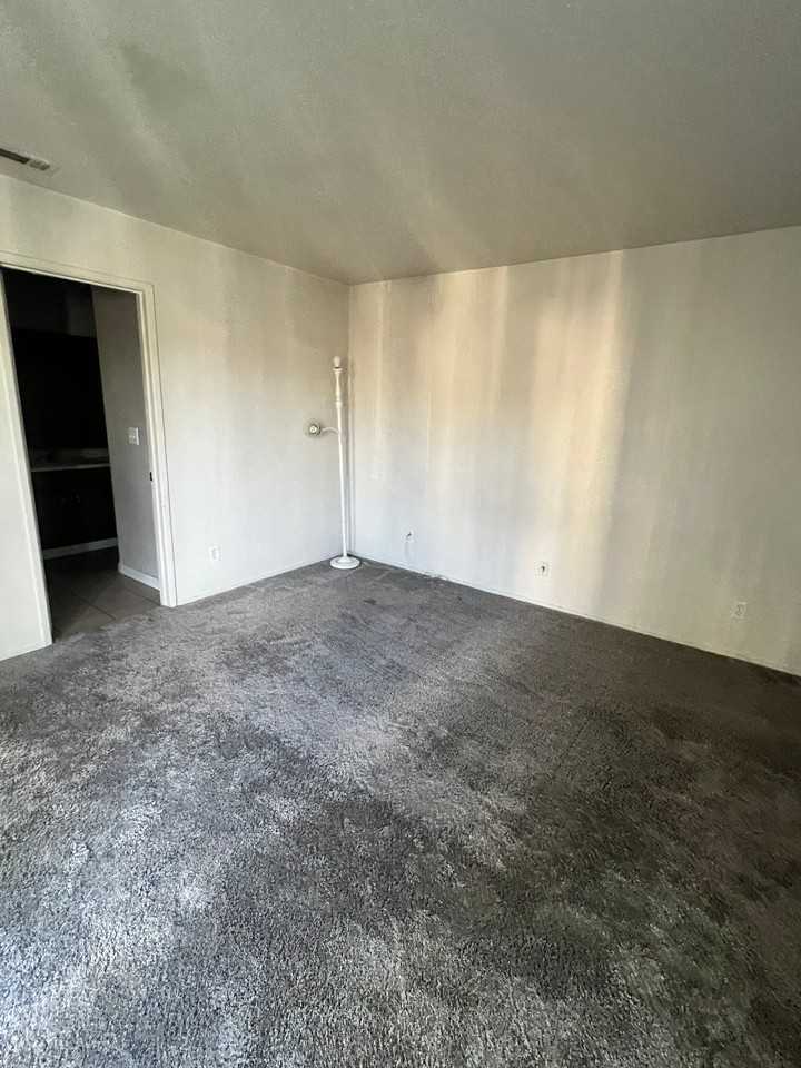 1604 Porter Way - Photo 5 of 10