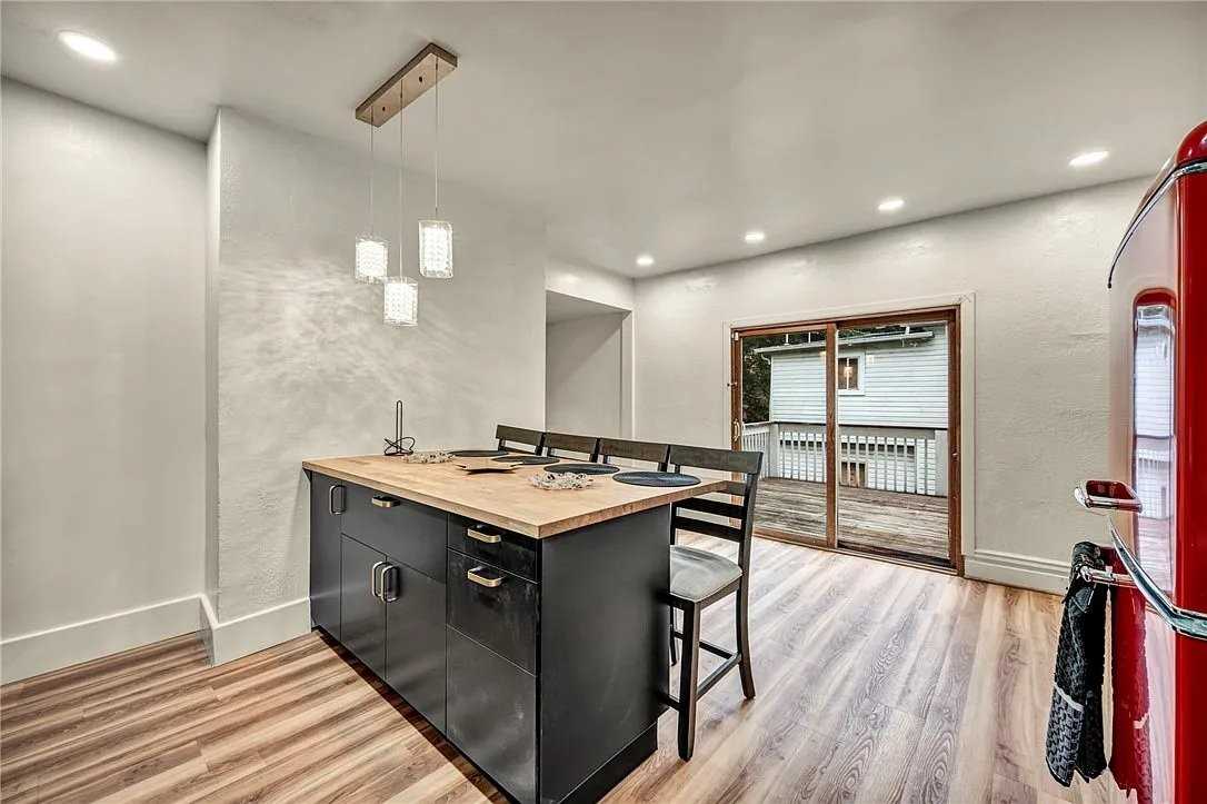 14 Arnold St - Photo 4 of 18