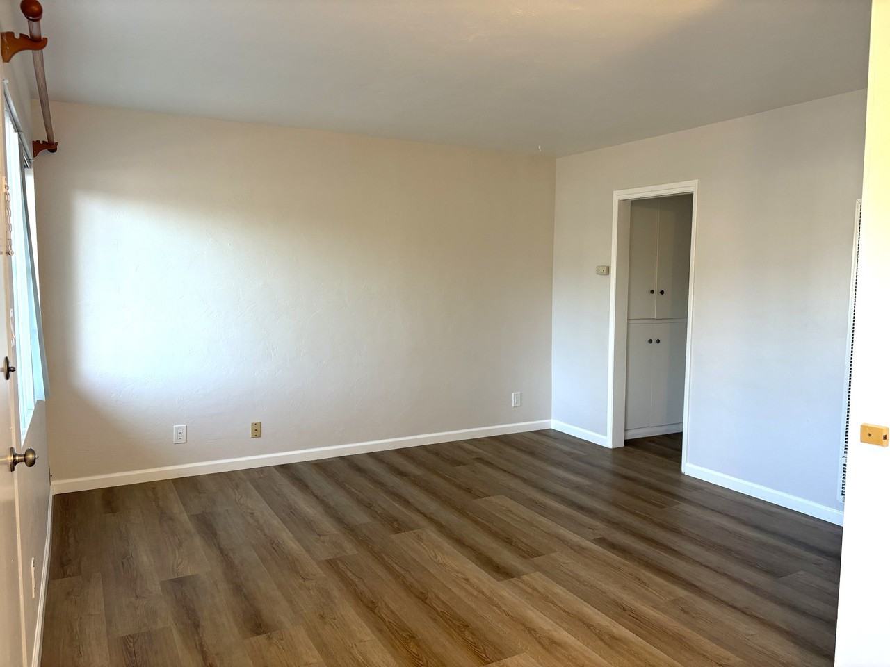 5253 Monroe Ave #3 - Photo 4 of 8