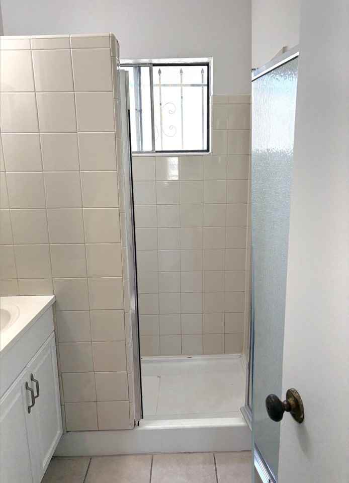 5253 Monroe Ave #3 - Photo 7 of 8
