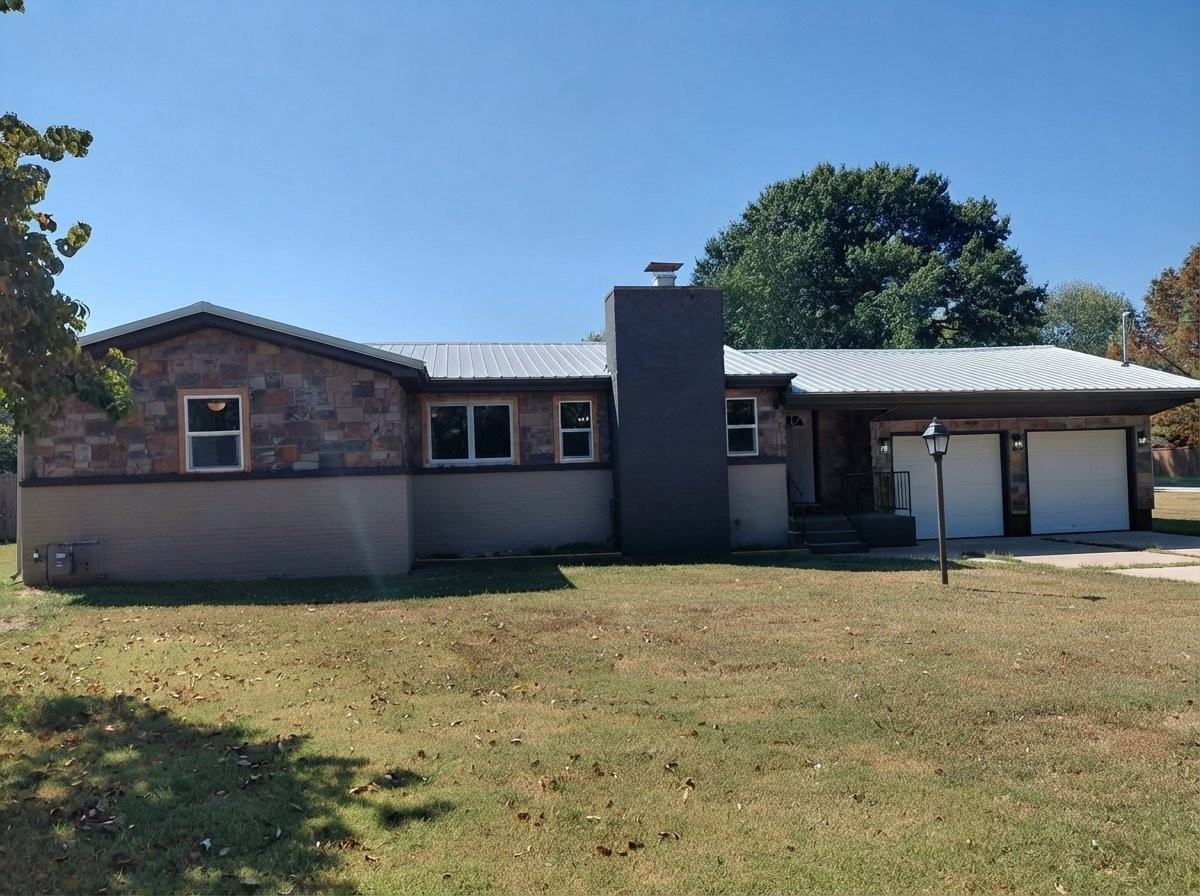 3006 E Gasconade St