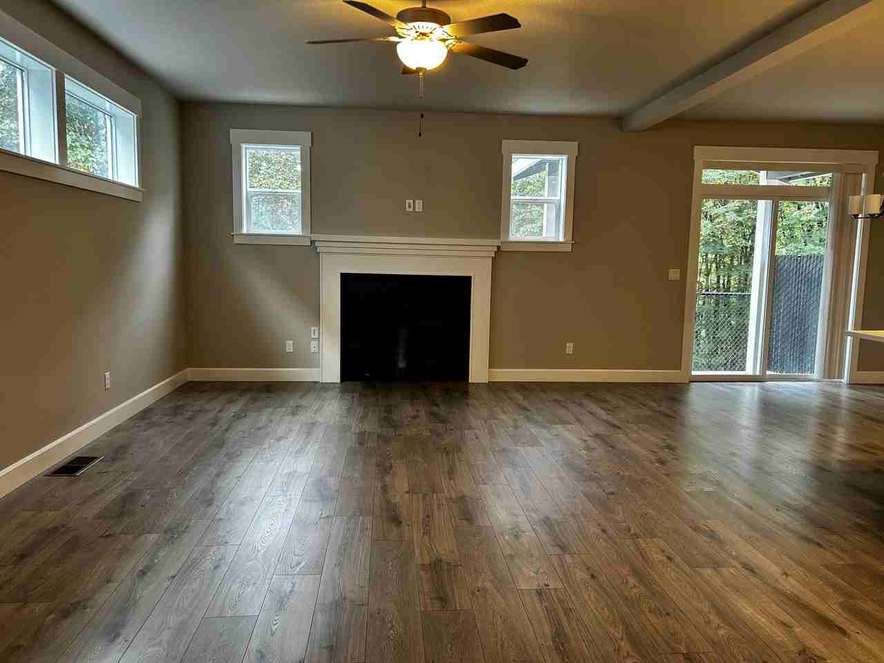 1054 Ne Regan Hill Loop #MAIN - Photo 5 of 17