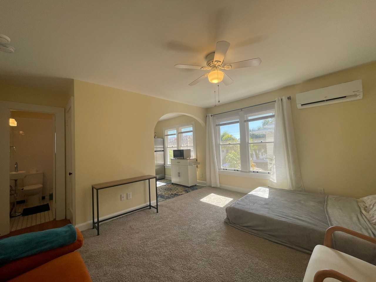 316 13th Ave N #C - Photo 5 of 11