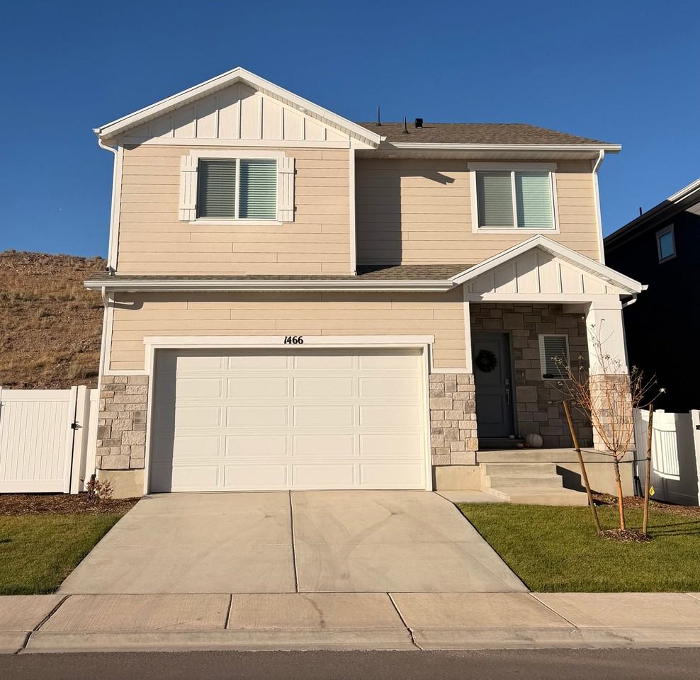 1466 W Royal Cloak Dr