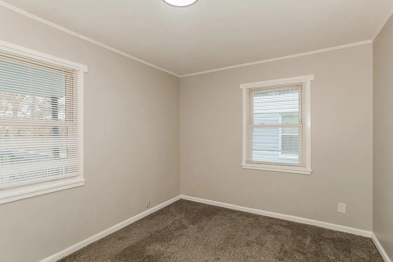 6106 Graceland Ave #B10 - Photo 2 of 7