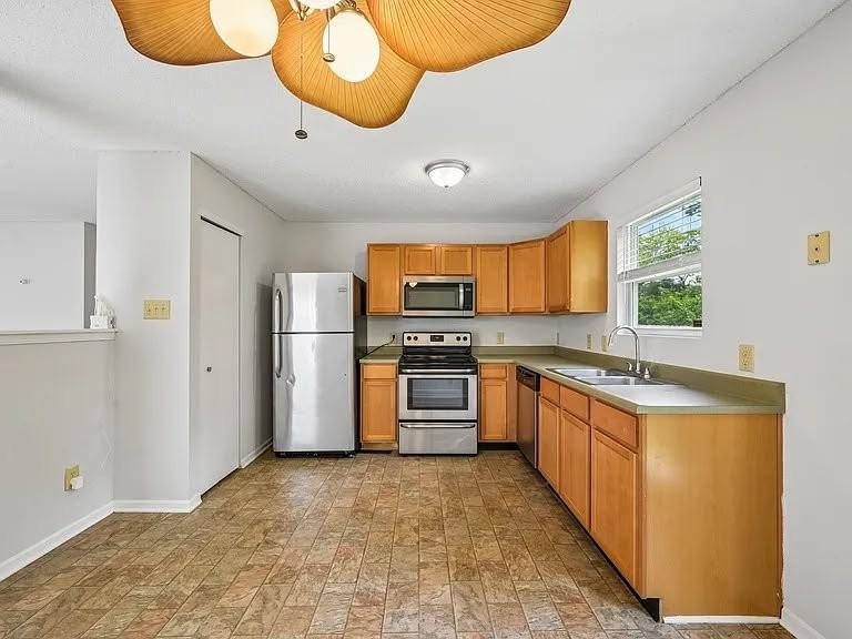11355 Congaree Way - Photo 2 of 15