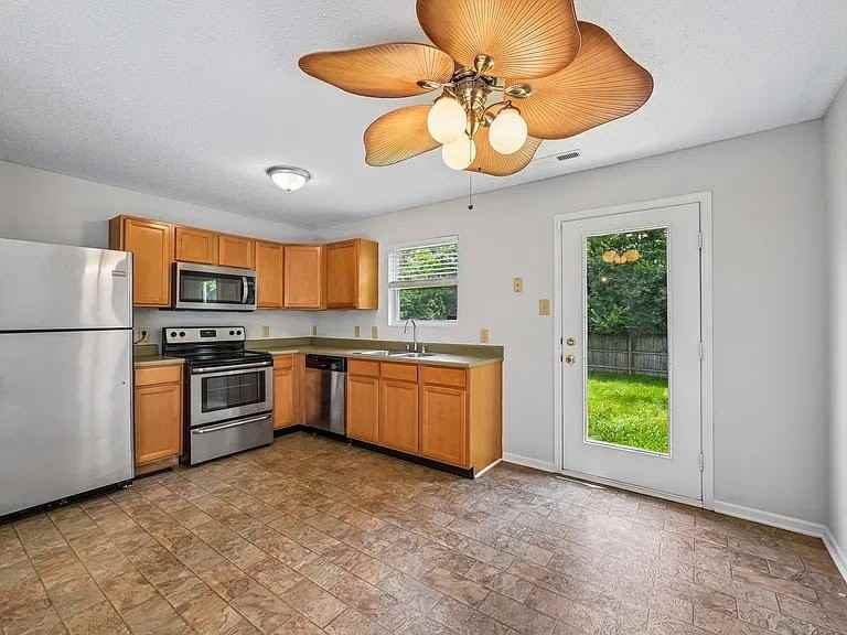 11355 Congaree Way - Photo 4 of 15