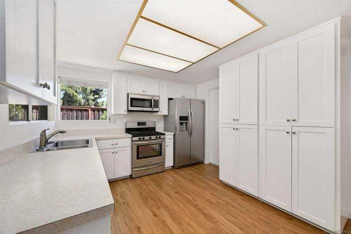 1904 Louis Dr - Photo 5 of 9