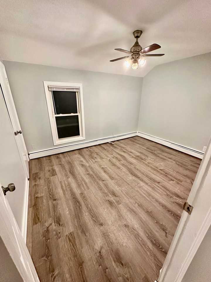 155 Harrison St #2 - Photo 4 of 10