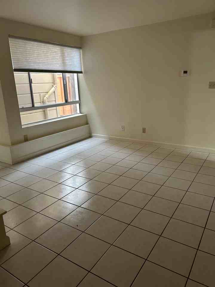 1353 27th Ave - Photo 4 of 7