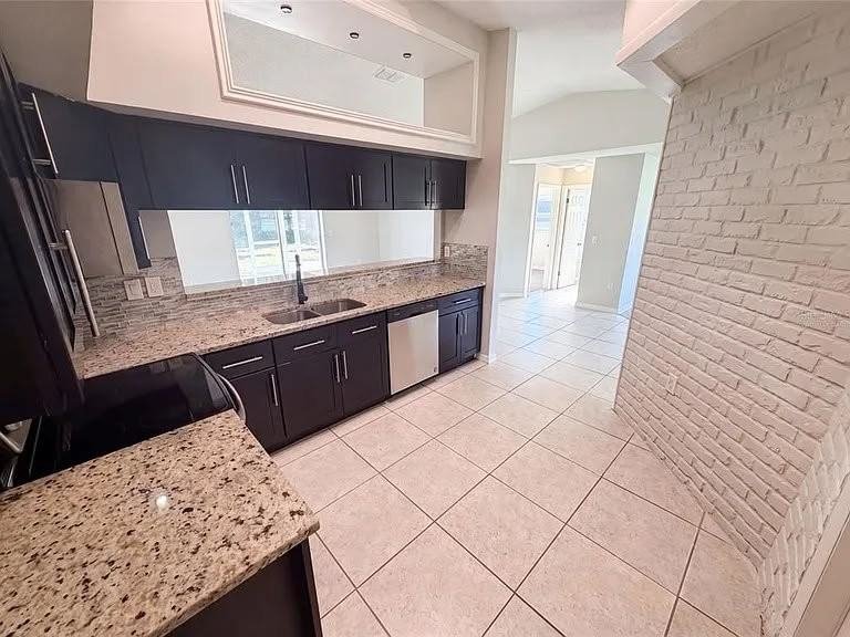 11339 Stacy St - Photo 2 of 16