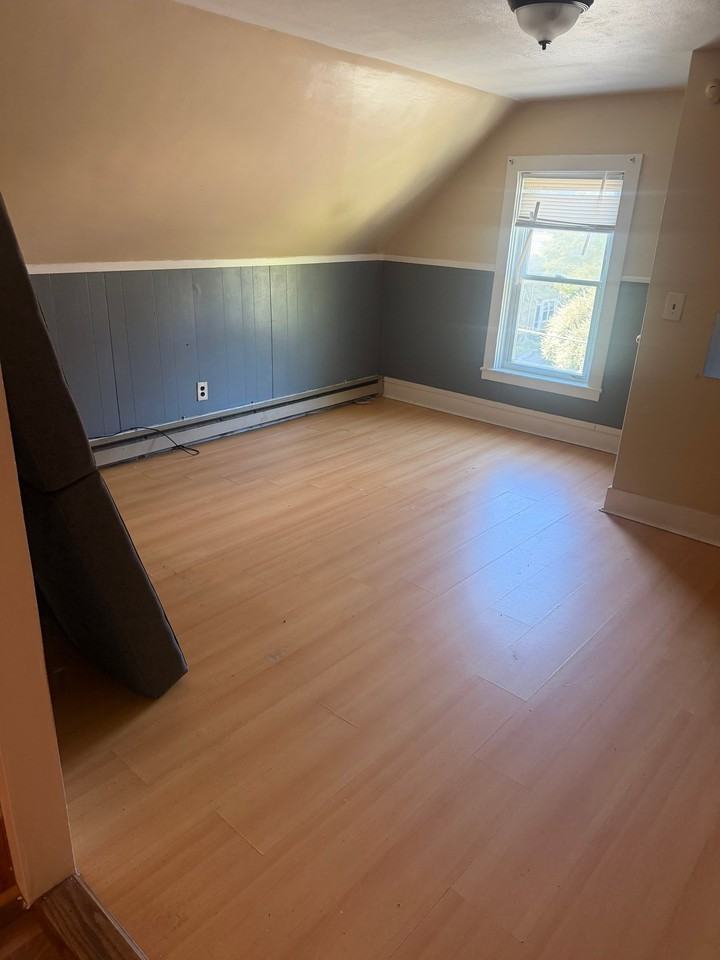 172 Winthrop St #3 - Photo 4 of 10