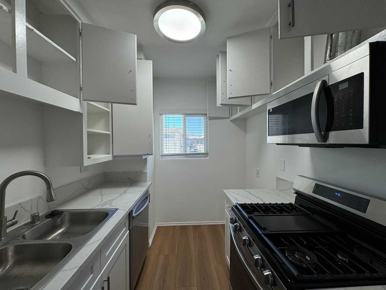 6632 Darby Ave #15 - Photo 3 of 8