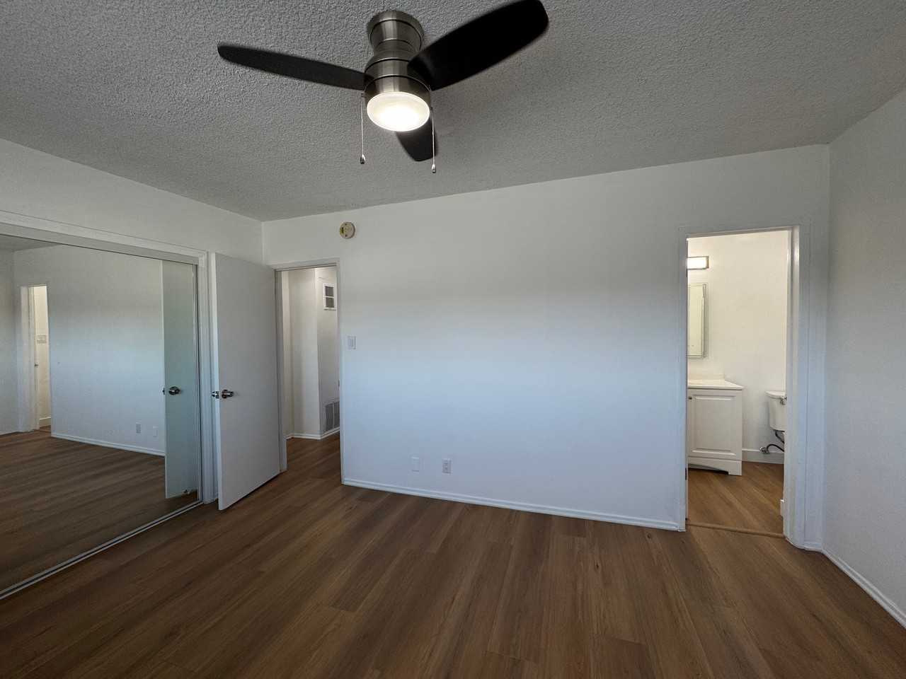 6632 Darby Ave #15 - Photo 4 of 8