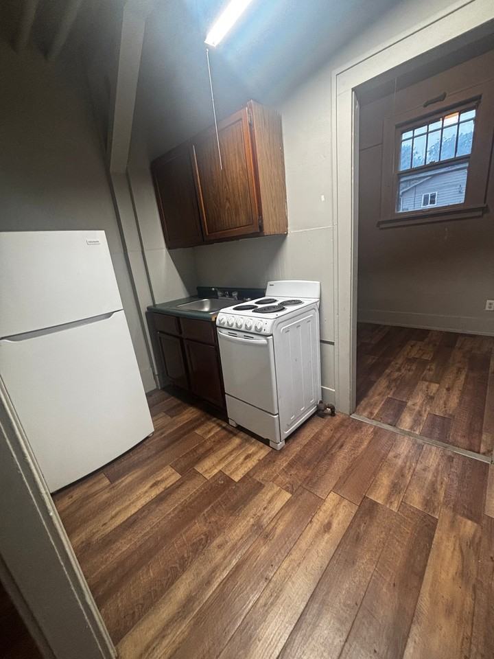 501 S Walts Ave #1 - Photo 4 of 13