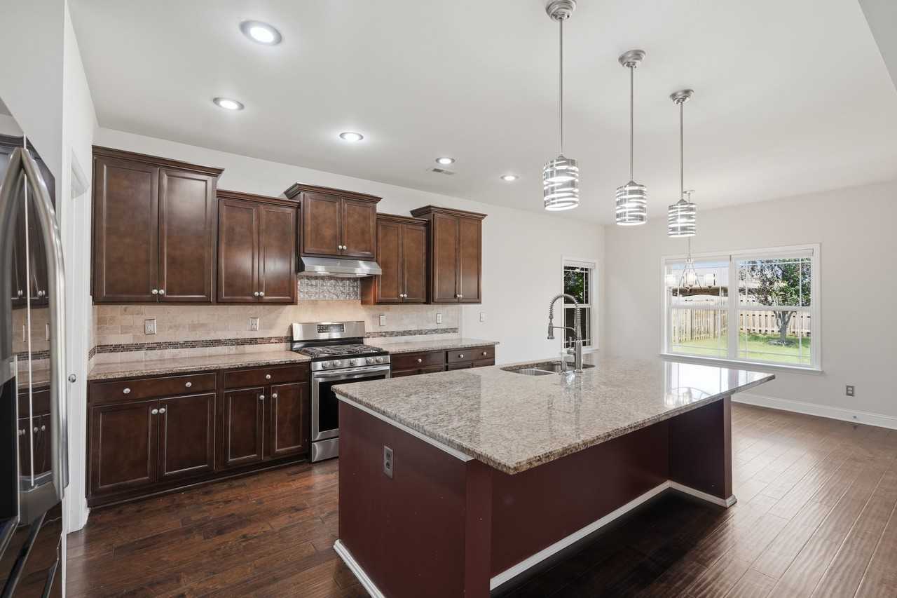 3011 Magnolia Leaf Cir Se - Photo 6 of 20