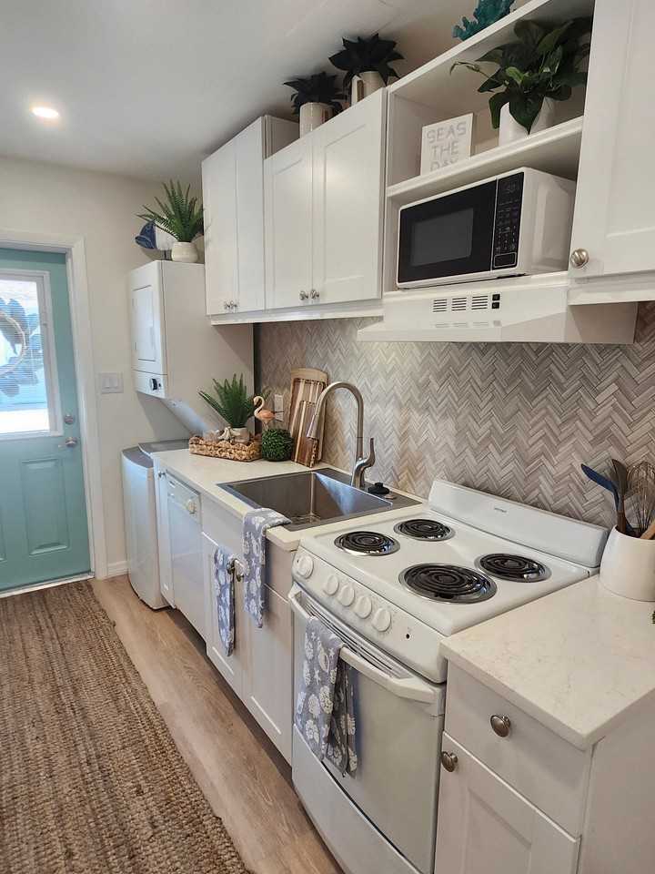 5511 10th Avenue Dr W - Photo 3 of 18