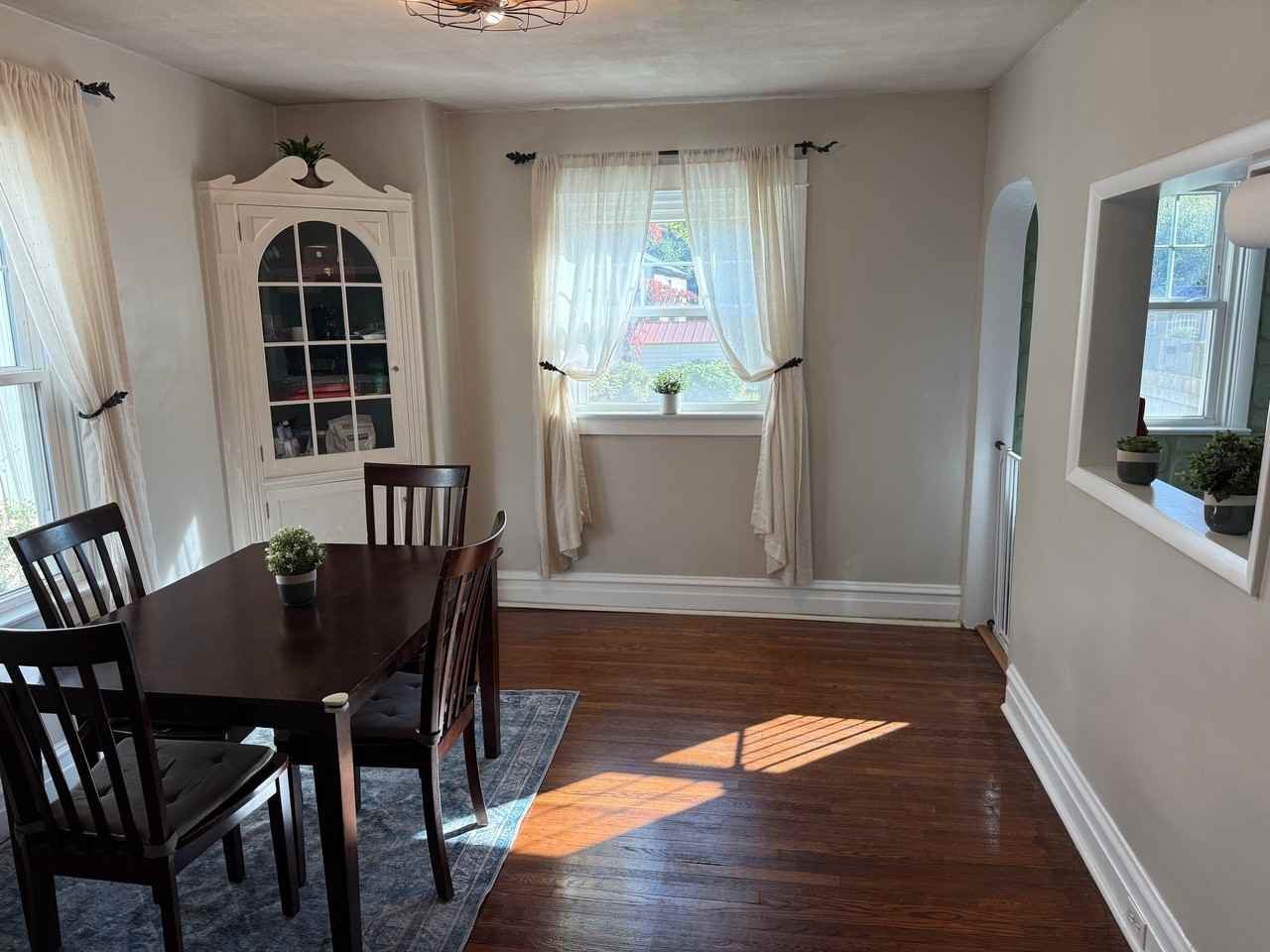 41 Spencer Ave - Photo 3 of 8