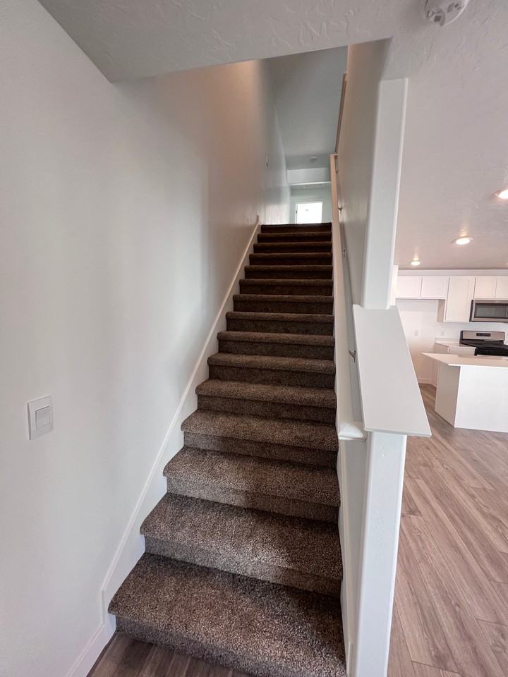 8446 W Meadow Bank Way - Photo 5 of 14