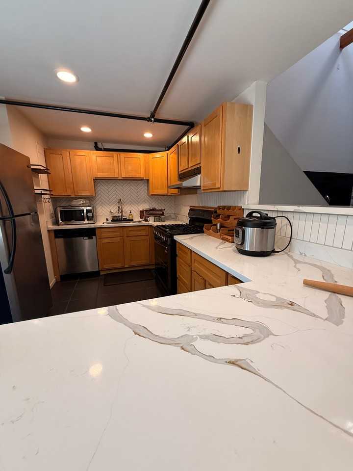 1175 59th St #5 - Photo 2 of 16